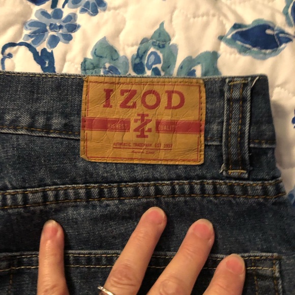 Authentic Izod Regular Fit Mens Jeans EUC - Picture 4 of 6